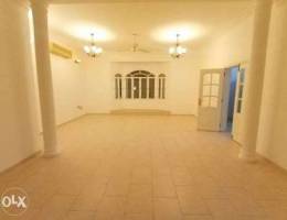 4br villa in north ghubrah for rent