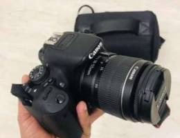 Canon EOS 700D