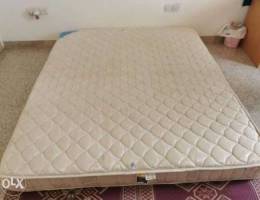 Home center mattress 210 x180.