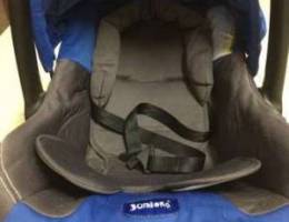 JUNIORS Car seat age ( new born to 18 mont...