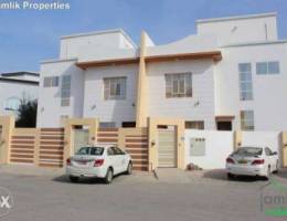 5 Bedroom Twin Villa for Rent in Bosher Al...