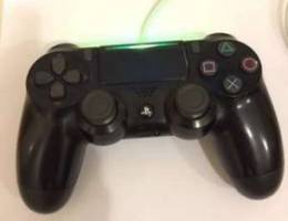 PS4 controller in perfect condition.