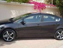 Kia cerato 2017 full option 64000km no pai...