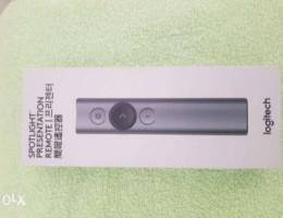 Logitech Spotlight presentation remote / c...