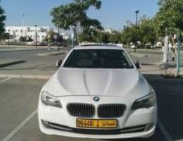 للبيع BMW520 2013 رقم واحد خليجي