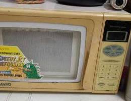 Sanyo microwave Oven for sale