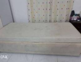 سرير مفرد + درج واسع urgent sale bed and m...