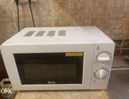 excellent condition Ikon microwave for 8 o...