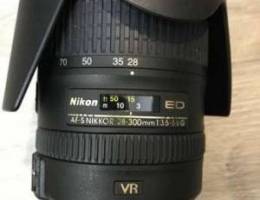 Nikon 28 300mm vr clean as new used few ti...