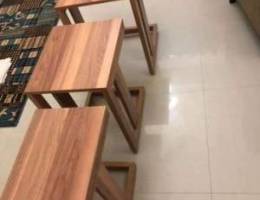 small tables طاولات صغيرة