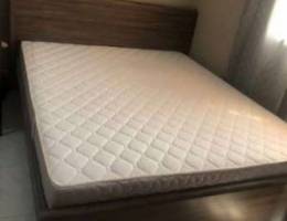 king size bed with mattress