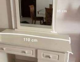 تسريحة مع مراية Dressing table with mirror