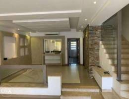 Stand-alone villa for rent in al mawaleh s...