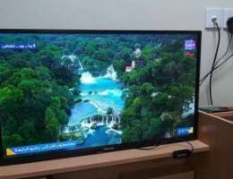 للبيع شاشة Hisense LED 32 inch