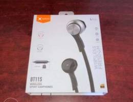 Bluetooth earphones