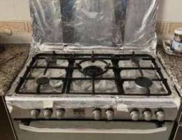 5 Burner gas stove - Daewoo brand - over a...