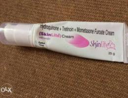 Skinlite Cream It is indicated for the tre...