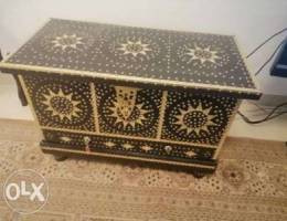 Omani Traditional Box (Mandoos)