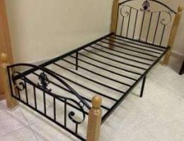 سرير حديد / iron bed