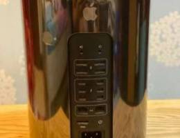 Apple Mac Pro (Late 2013) Complete Box And...