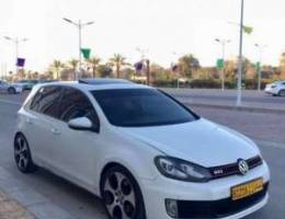 Golf gti للبيع أو للبدل بما يناسب