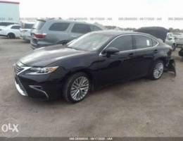 للبيع بالحادث Lexus ES350 2017