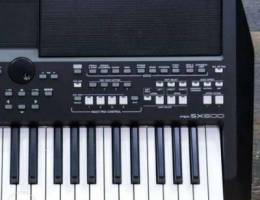 Yamaha PSR-SX600 Digital 61-Key Digital Ke...