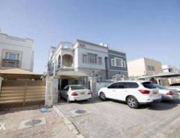 AL khoud 7 room for rent