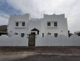 4 Bedroom Detached villa for rent in Qurum...