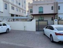 Villa for rent in Alkhuwair 33