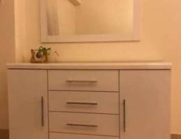 Mirror+ Chest of drawer-Pan Emirates under...