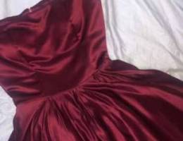 red dress - فستان عنابي