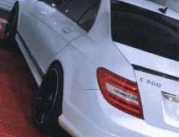 مرسيدس c300 عليه زوايد AMG