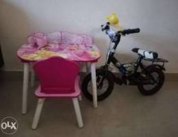 Kids table & cycle