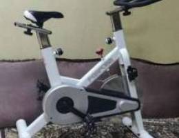 سيكل رياضي ثابت Sports stationary bike