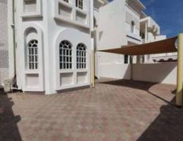 /6BHK Villa FOR RENT Al Sarouj near Al Har...