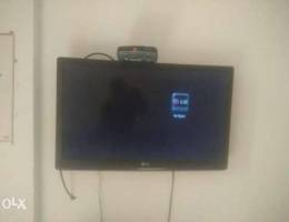 Lg 32" tv. Not smart tv. Good condition