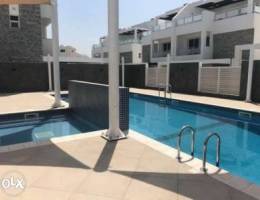 Spacious 5 BhK villa for rent in Madinat I...