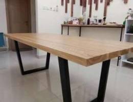 طاولة طعام dining table