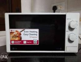 LG Microwave with Excellent condition 25 O...