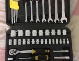 tools ratchet and spanner set screw driver...