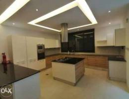 Villa for rent in Muscat Hills&*&