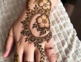 Heena artist need a part time job