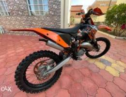 للبيع KTM 125 sx موديل 2009 نظيفة جداً