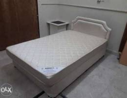 Double cot bed for sale in Alkhoudh