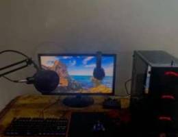 للبيع pc بمواصفات قويه مع جميع مستلزماته