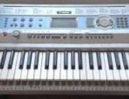 YAMAHA Portable Grand DGX-200 Keyboard