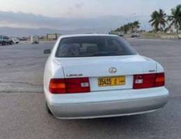 لكزس LS400