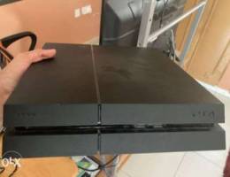 PS4 1 Terabyte for sale. سوني ٤ للبيع ومسا...