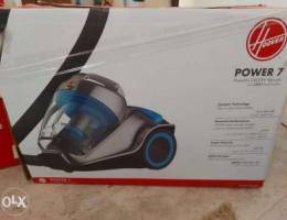 Hoover bagless 4 litlres 2400watt Power 7